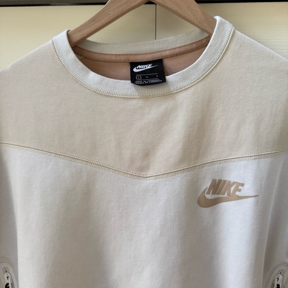 Nike Sportswear Tech Fleece Crewneck Cropped Sweatshirt Women’s size large - Picture 4 of 14
